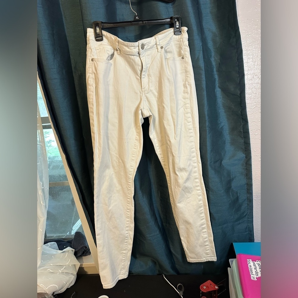 Ann Taylor White Denim Stretch Jeans